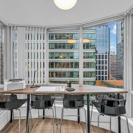 1-Br Condo In Downtown Coal Harbour With Parking And City Views Ванкувер Экстерьер фото